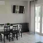 - Spokojne Miejsce Z Calorocznym Zewnetrznym Wspolnym Jacuzzi, Sauna I Letnim Basenem