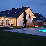 - Spokojne Miejsce Z Calorocznym Zewnetrznym Wspolnym Jacuzzi, Sauna I Wakacyjnym Basenem * 维尔加