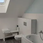 - Spokojne Miejsce Z Calorocznym Zewnetrznym Wspolnym Jacuzzi, Sauna I Letnim Basenem
