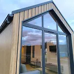 - Spokojne Miejsce Z Calorocznym Zewnetrznym Wspolnym Jacuzzi, Sauna I Wakacyjnym Basenem