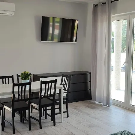 - Spokojne Miejsce Z Calorocznym Zewnetrznym Wspolnym Jacuzzi, Sauna I Letnim Basenem