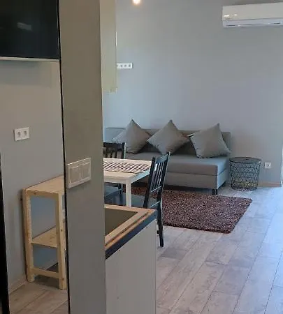 - Spokojne Miejsce Z Calorocznym Zewnetrznym Wspolnym Jacuzzi, Sauna I Wakacyjnym Basenem * Wilga