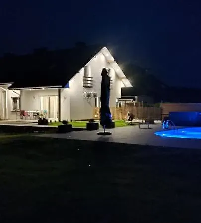 - Spokojne Miejsce Z Calorocznym Zewnetrznym Wspolnym Jacuzzi, Sauna I Letnim Basenem