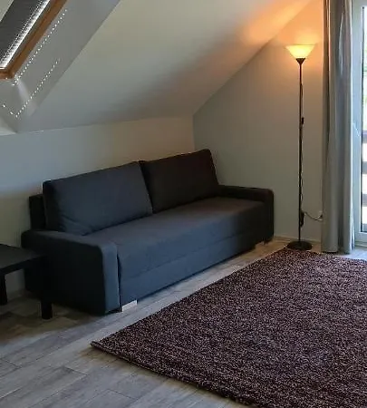 Apartman - Spokojne Miejsce Z Calorocznym Zewnetrznym Wspolnym Jacuzzi, Sauna I Letnim Basenem