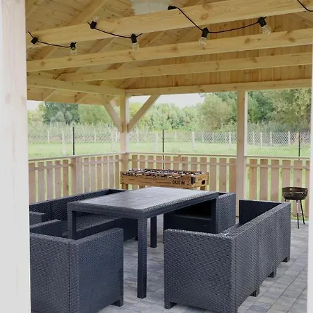 - Spokojne Miejsce Z Calorocznym Zewnetrznym Wspolnym Jacuzzi, Sauna I Wakacyjnym Basenem *