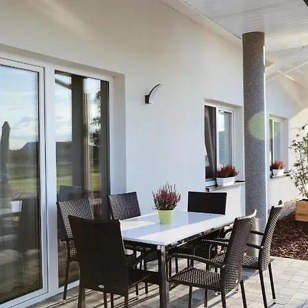 - Spokojne Miejsce Z Calorocznym Zewnetrznym Wspolnym Jacuzzi, Sauna I Letnim Basenem * Wilga