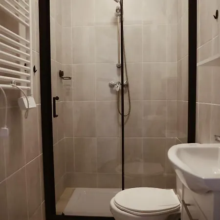 - Spokojne Miejsce Z Calorocznym Zewnetrznym Wspolnym Jacuzzi, Sauna I Letnim Basenem