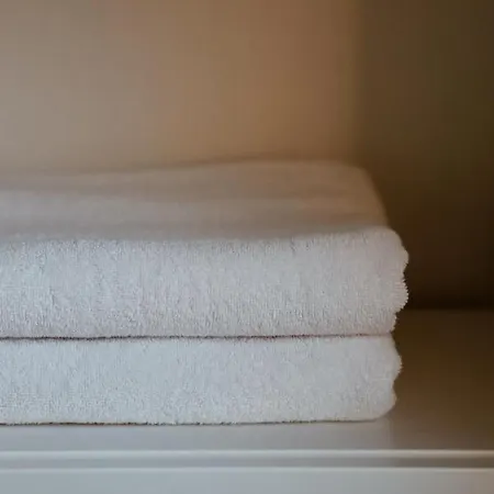 - Spokojne Miejsce Z Calorocznym Zewnetrznym Wspolnym Jacuzzi, Sauna I Letnim Basenem Wilga