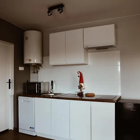 - Spokojne Miejsce Z Calorocznym Zewnetrznym Wspolnym Jacuzzi, Sauna I Letnim Basenem