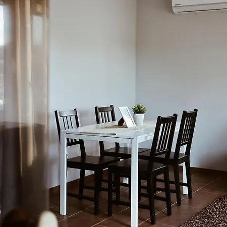 - Spokojne Miejsce Z Calorocznym Zewnetrznym Wspolnym Jacuzzi, Sauna I Letnim Basenem * Wilga