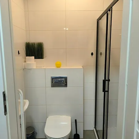 شقة - Spokojne Miejsce Z Calorocznym Zewnetrznym Wspolnym Jacuzzi, Sauna I Wakacyjnym Basenem