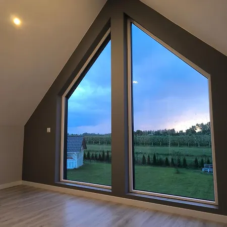 - Spokojne Miejsce Z Calorocznym Zewnetrznym Wspolnym Jacuzzi, Sauna I Wakacyjnym Basenem 维尔加