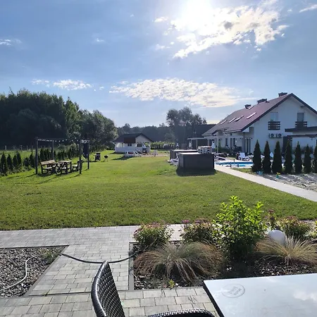 - Spokojne Miejsce Z Calorocznym Zewnetrznym Wspolnym Jacuzzi, Sauna I Wakacyjnym Basenem Апартаменты *